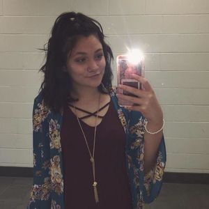 Meet your Posher, Naudia